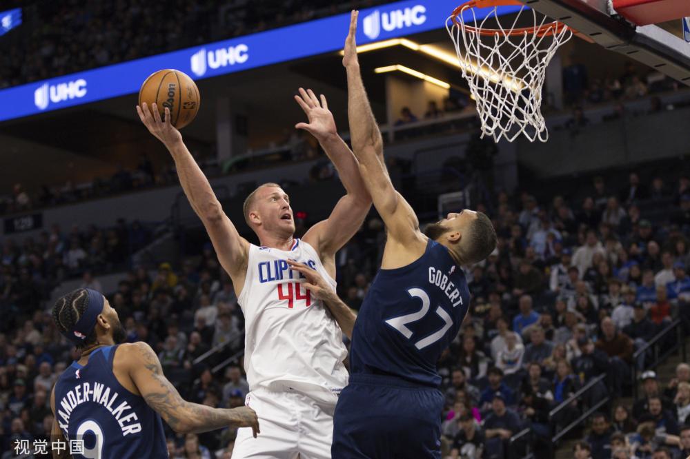 队的对抗中 队的对抗中