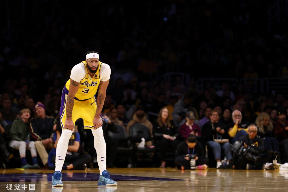 光投向了法 光投向了法